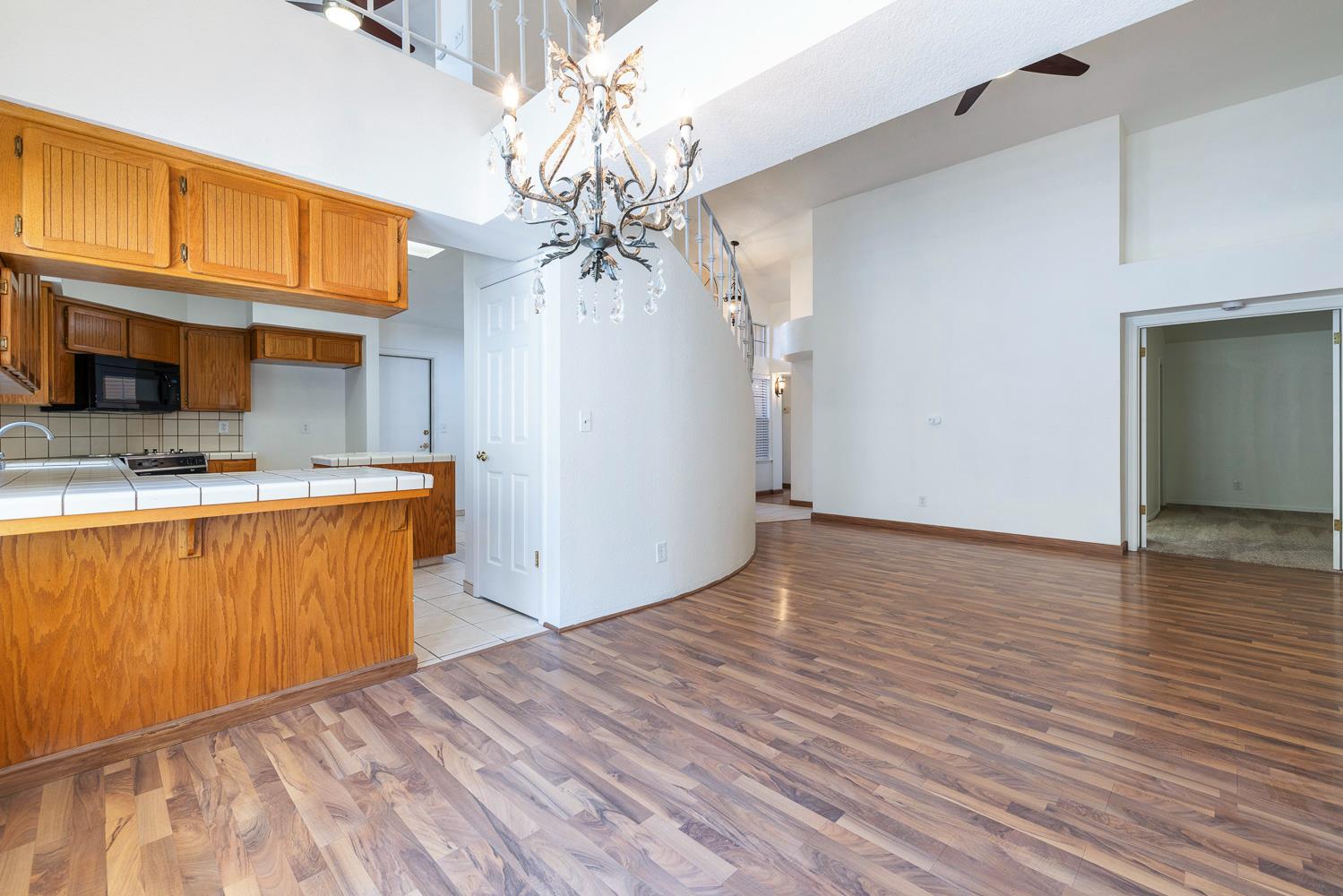 645 E Champlain Dr #149, Fresno, CA 93730