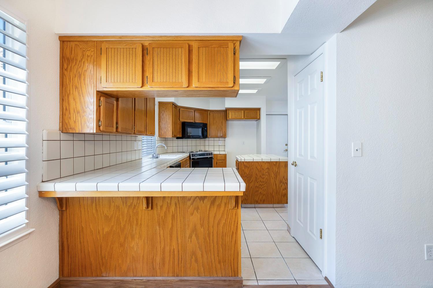 645 E Champlain Dr #149, Fresno, CA 93730