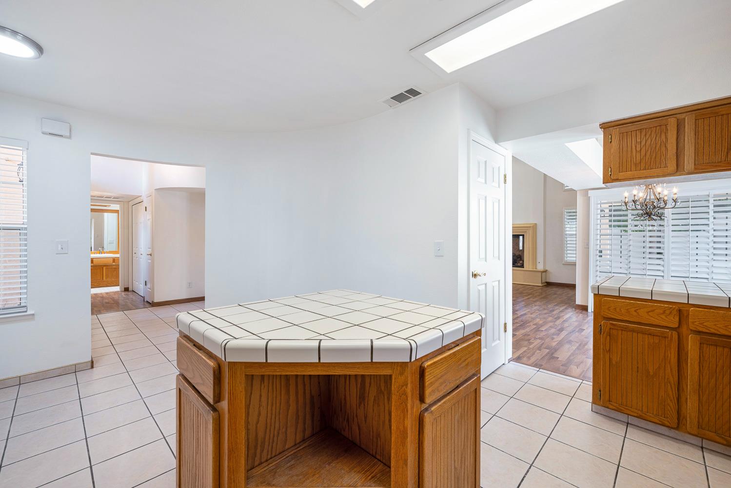 645 E Champlain Dr #149, Fresno, CA 93730
