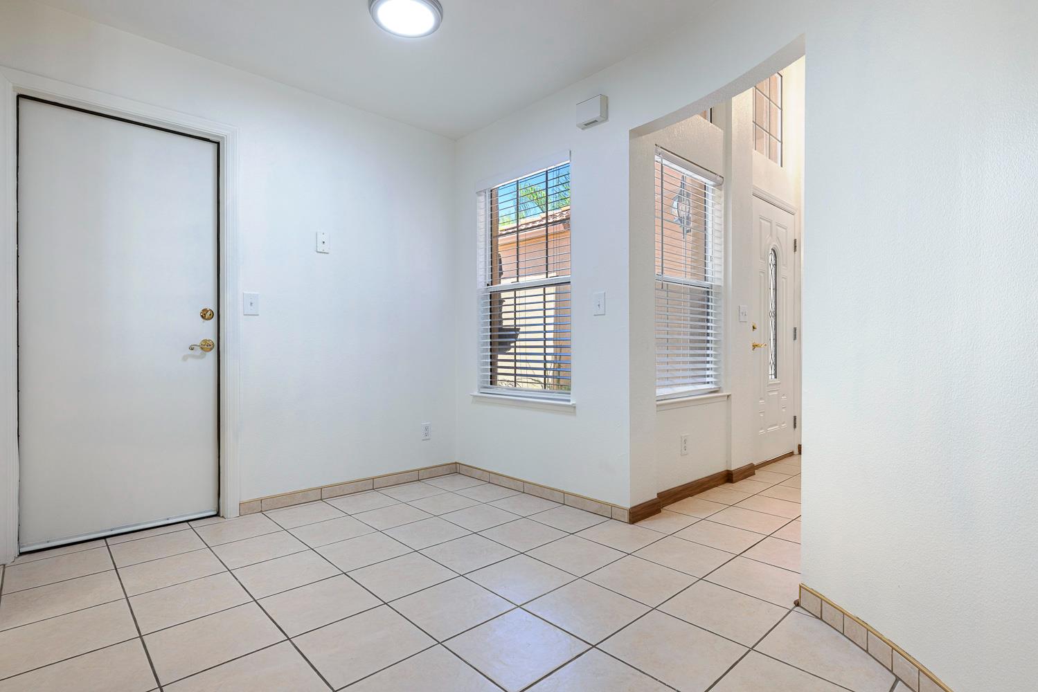 645 E Champlain Dr #149, Fresno, CA 93730