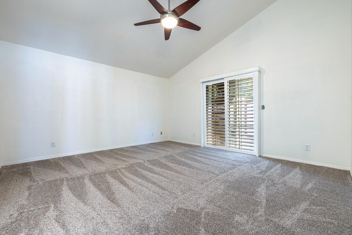 645 E Champlain Dr #149, Fresno, CA 93730