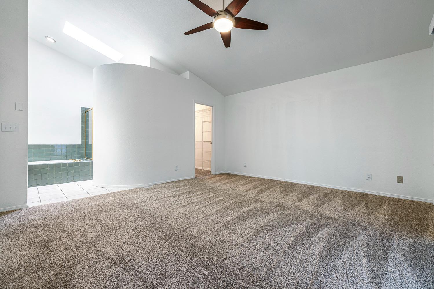645 E Champlain Dr #149, Fresno, CA 93730
