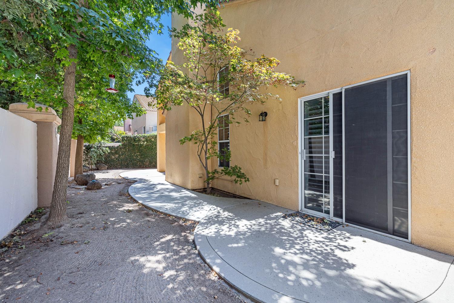 645 E Champlain Dr #149, Fresno, CA 93730