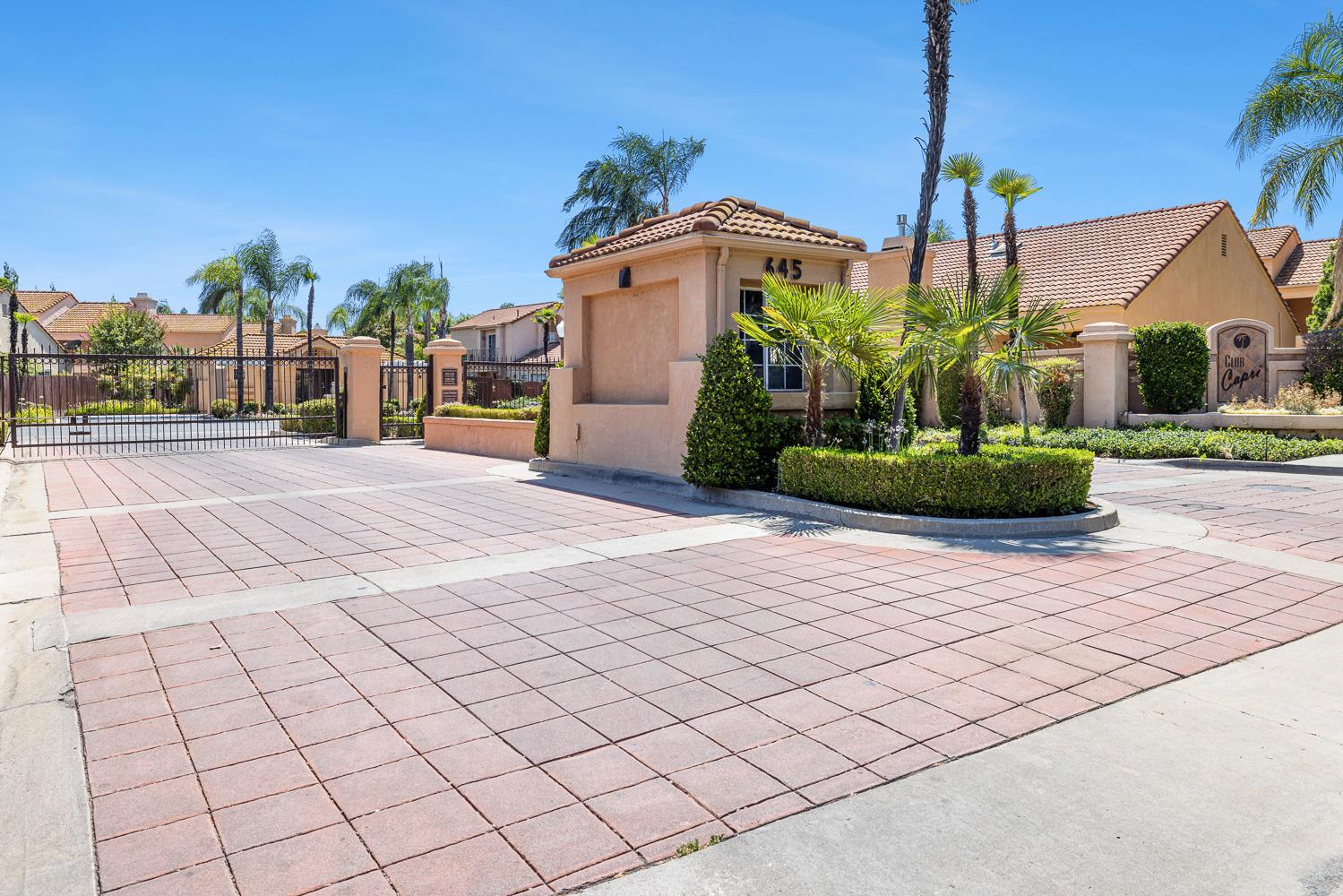 645 E Champlain Dr #149, Fresno, CA 93730