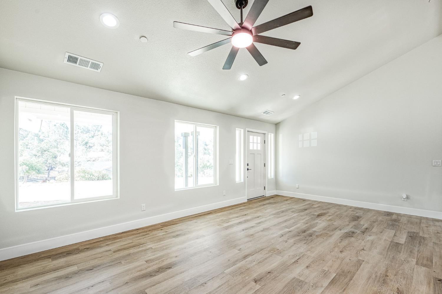 41453 Long Hollow Dr, Coarsegold, CA 93614