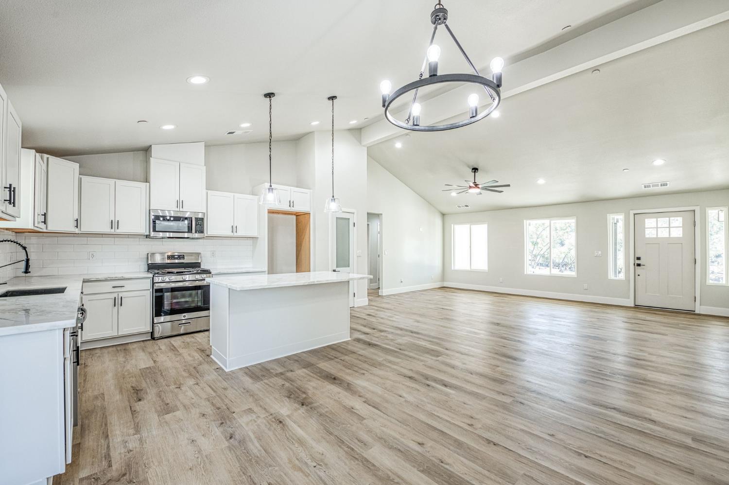 41453 Long Hollow Dr, Coarsegold, CA 93614