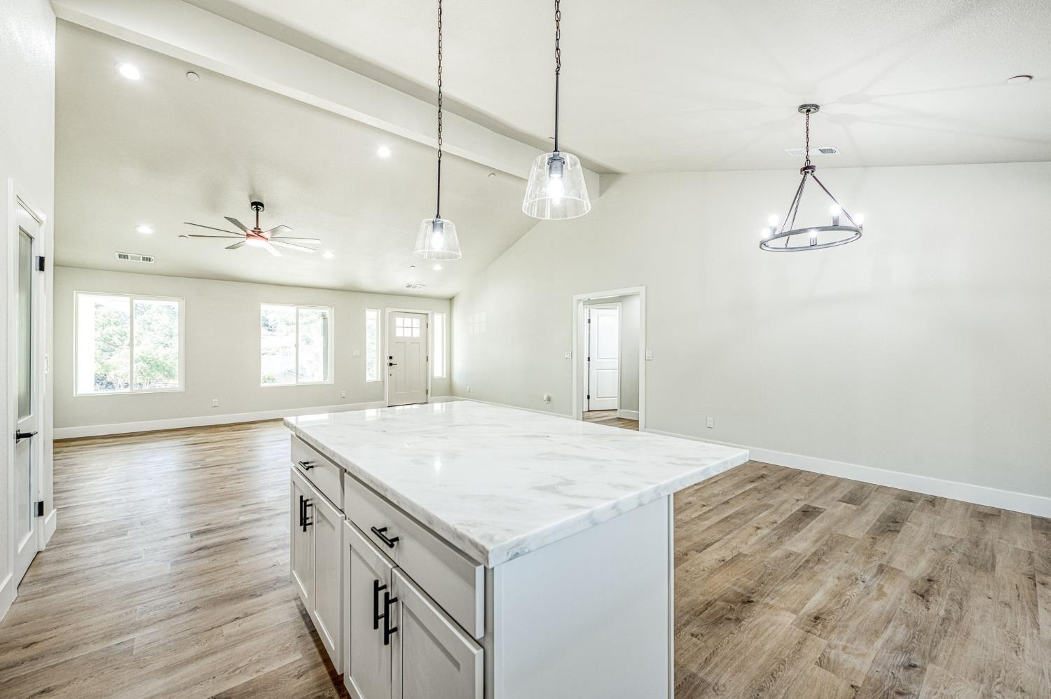41453 Long Hollow Dr, Coarsegold, CA 93614