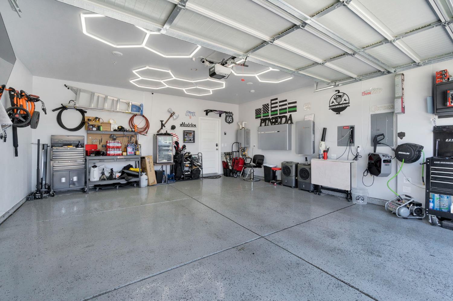 7081 W Ashcroft Ave, Fresno, CA 93723