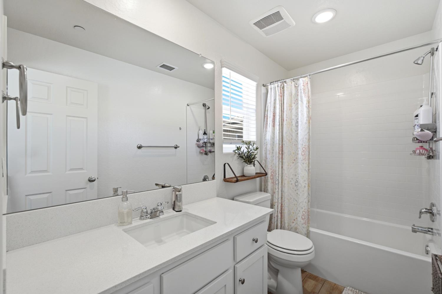 6414 E Meritage, Fresno, CA 93727
