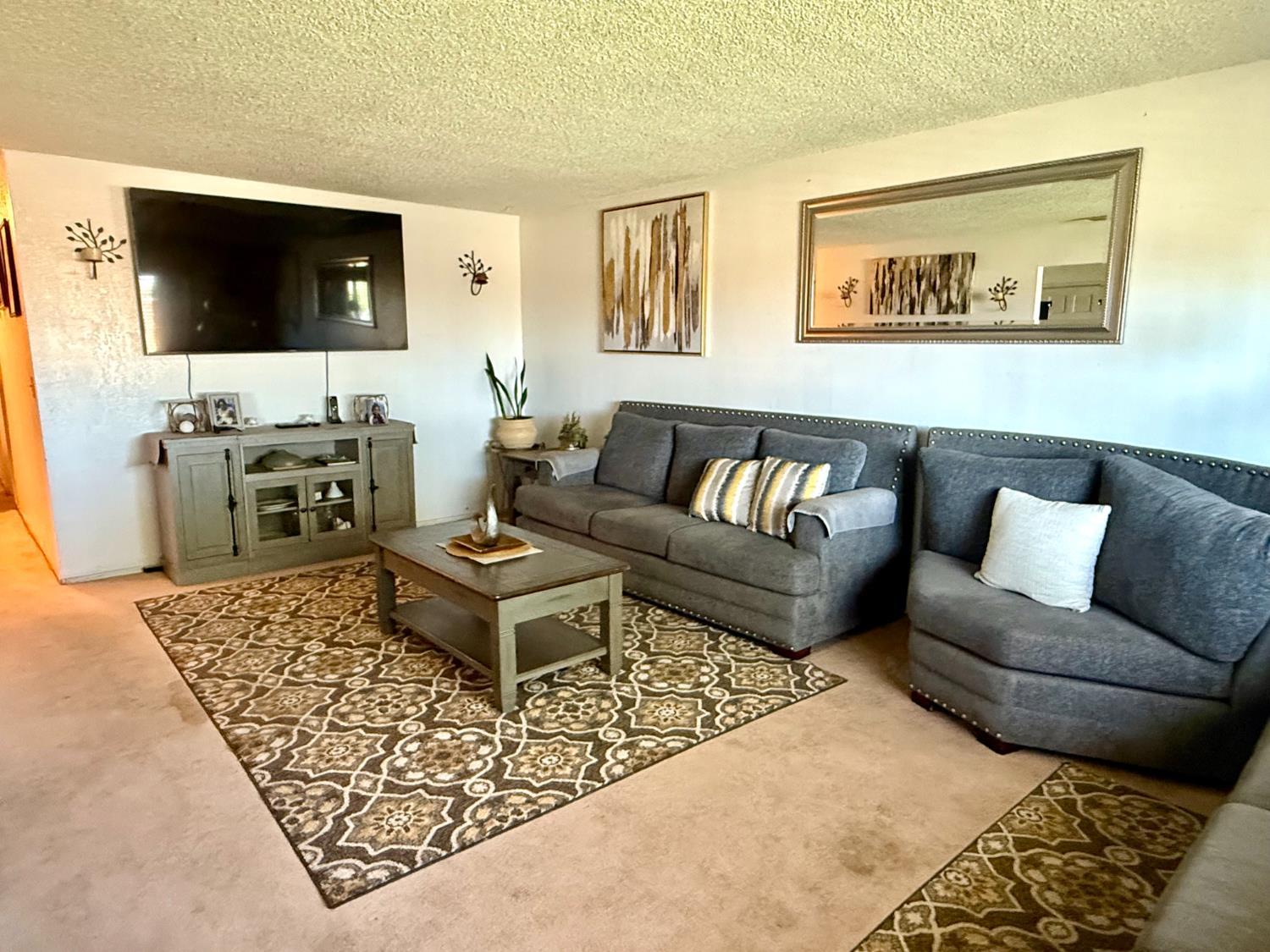 439 W Geary St, Fresno, CA 93706