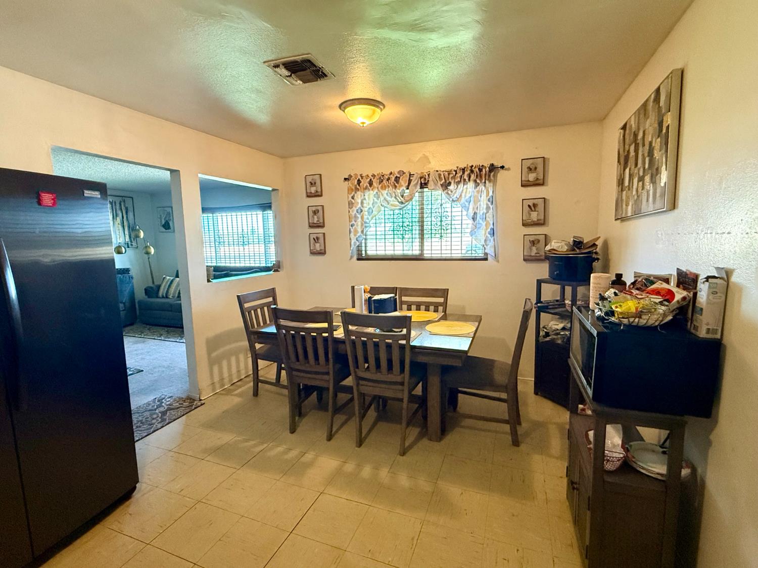 439 W Geary St, Fresno, CA 93706