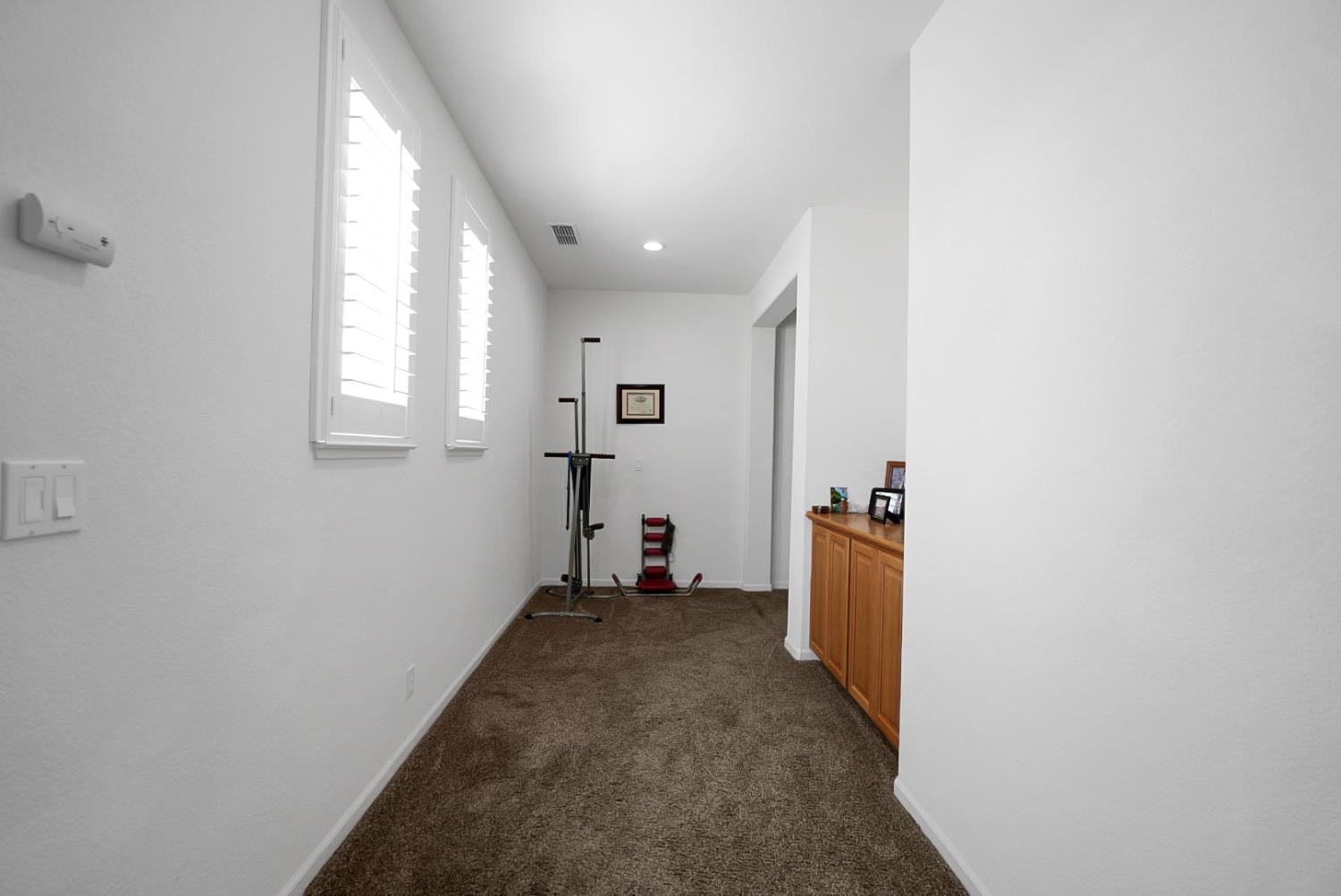 14005 Spyglass Cir, Chowchilla, CA 93610