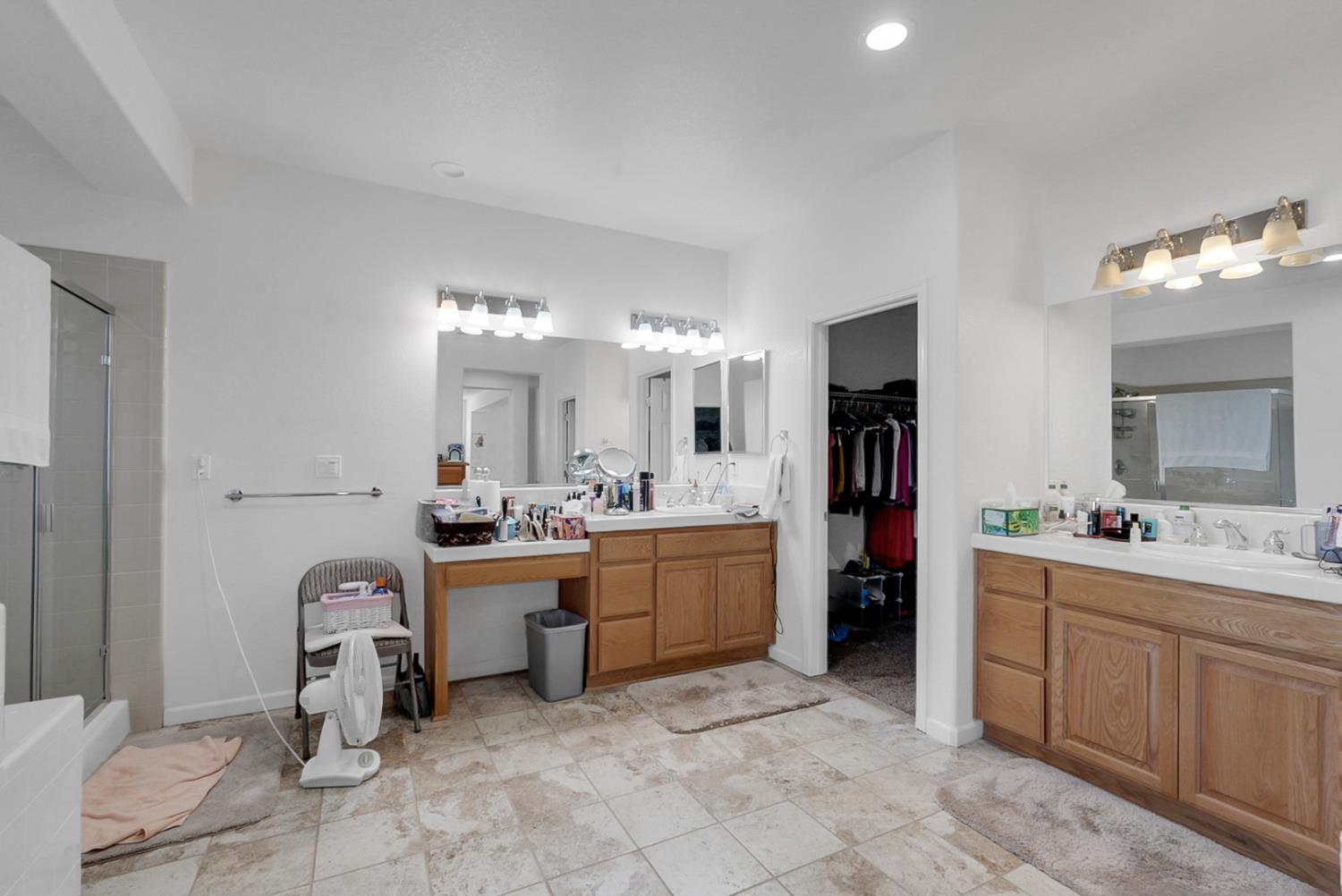 14005 Spyglass Cir, Chowchilla, CA 93610
