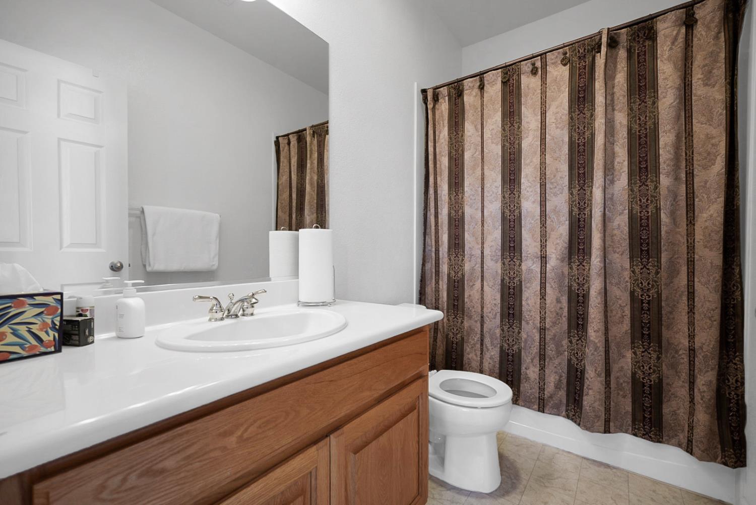14005 Spyglass Cir, Chowchilla, CA 93610