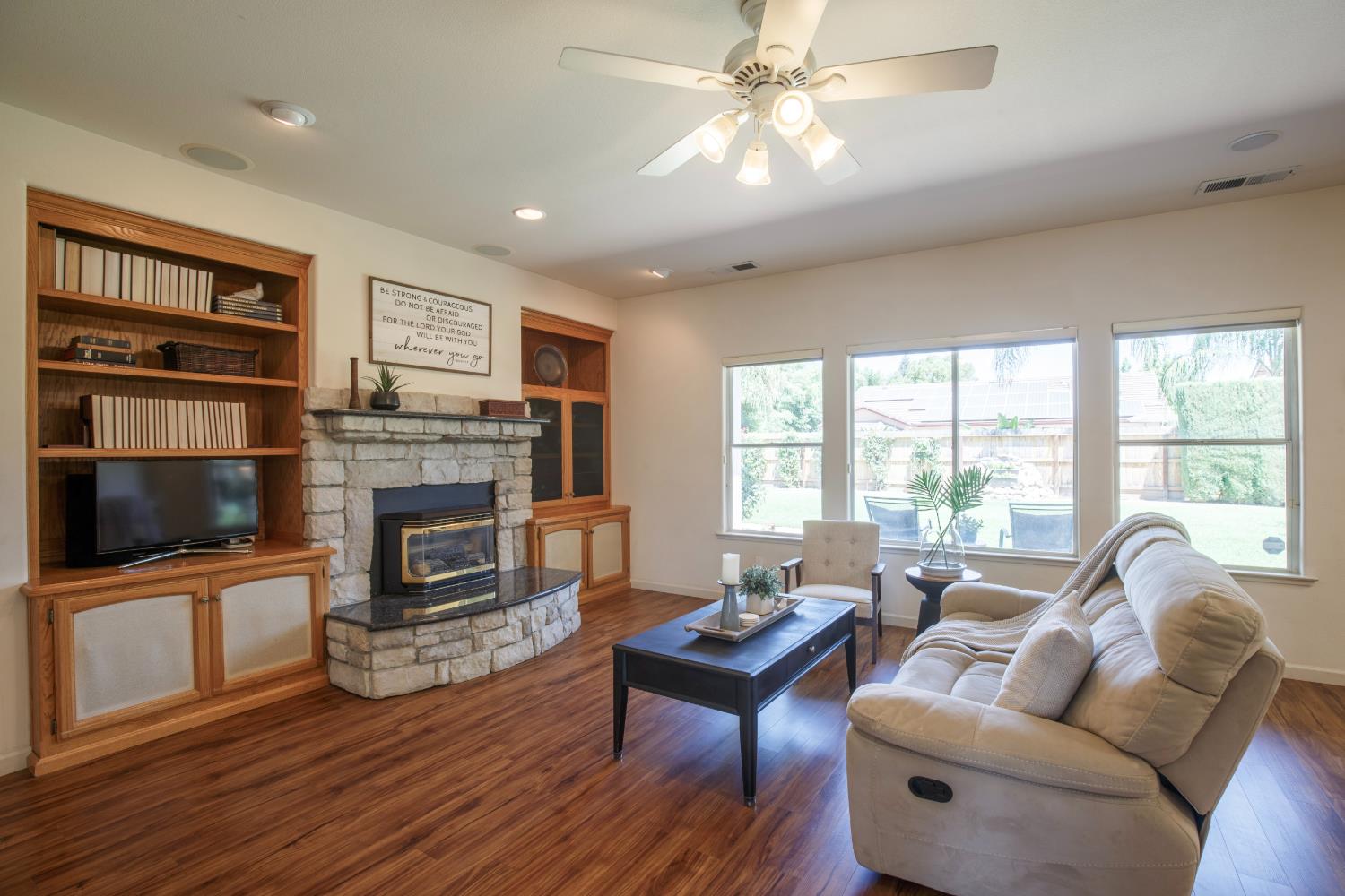 2717 San Gabriel Ave, Clovis, CA 93611