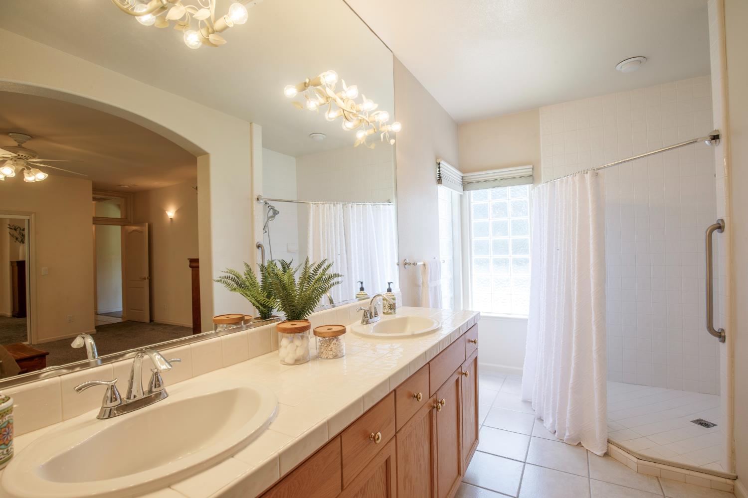 2717 San Gabriel Ave, Clovis, CA 93611