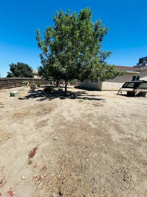 22332 2nd Ct, San Joaquin, CA 93660
