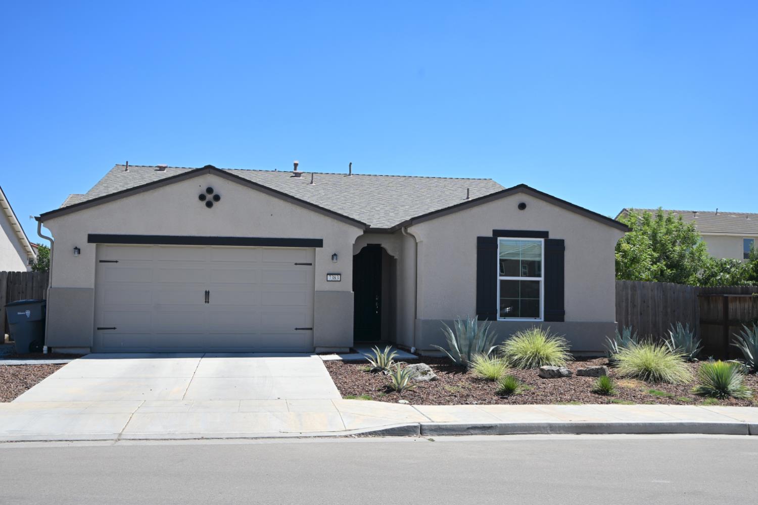 7383 E Homan Ave, Fresno, CA 93737