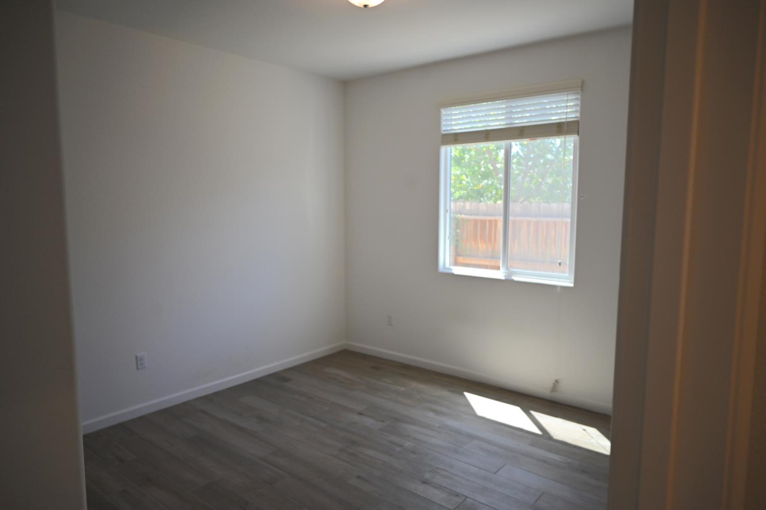7383 E Homan Ave, Fresno, CA 93737