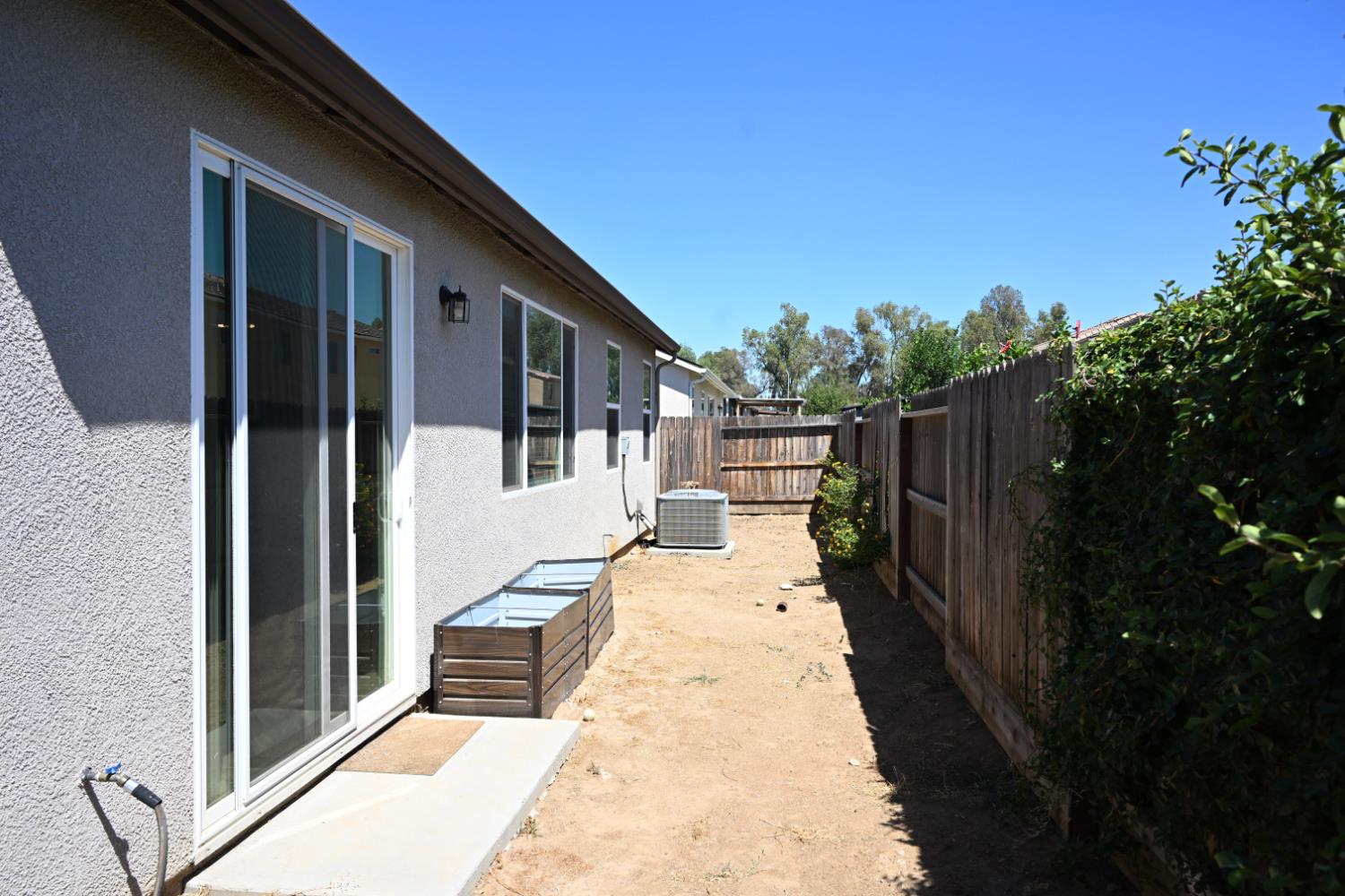 7383 E Homan Ave, Fresno, CA 93737