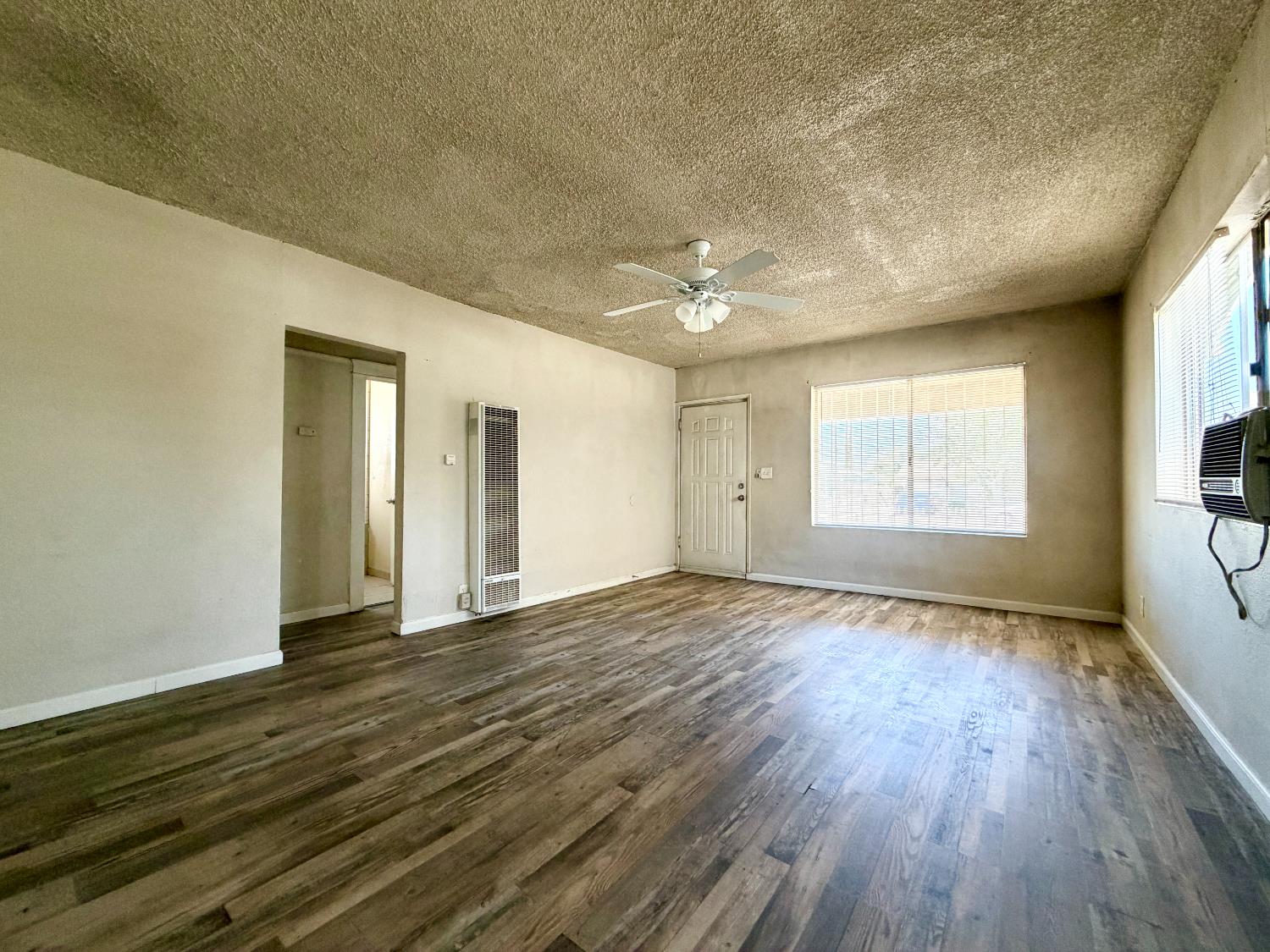 232 Hull Ave, Madera, CA 93638