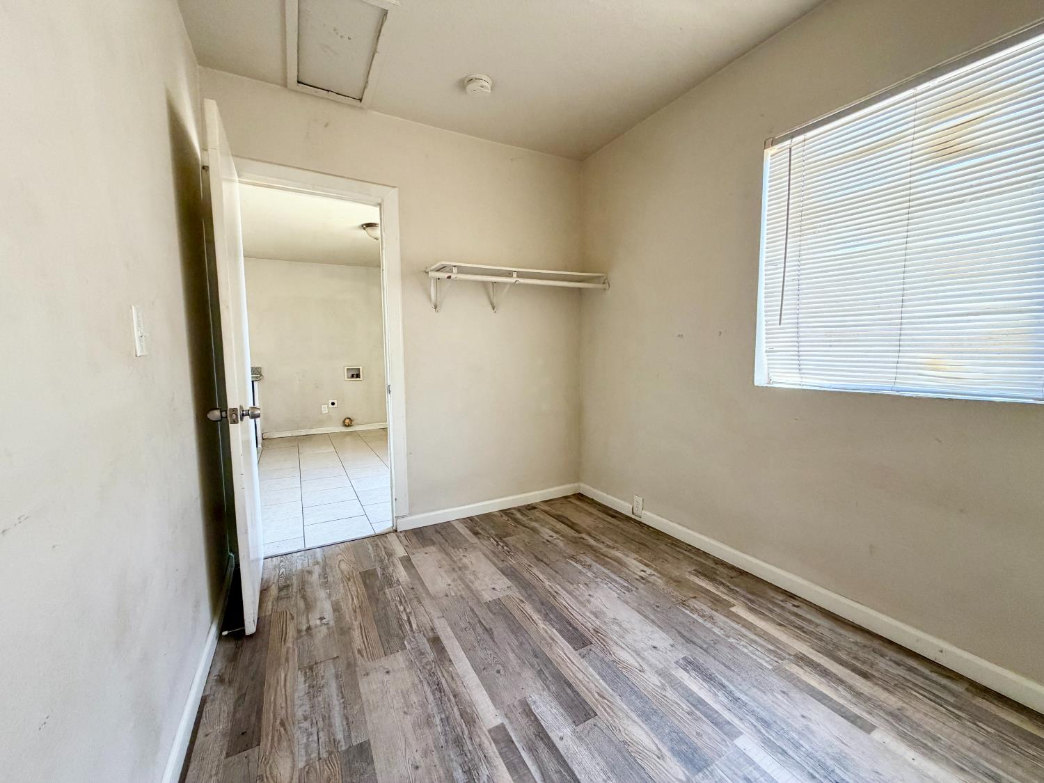 232 Hull Ave, Madera, CA 93638