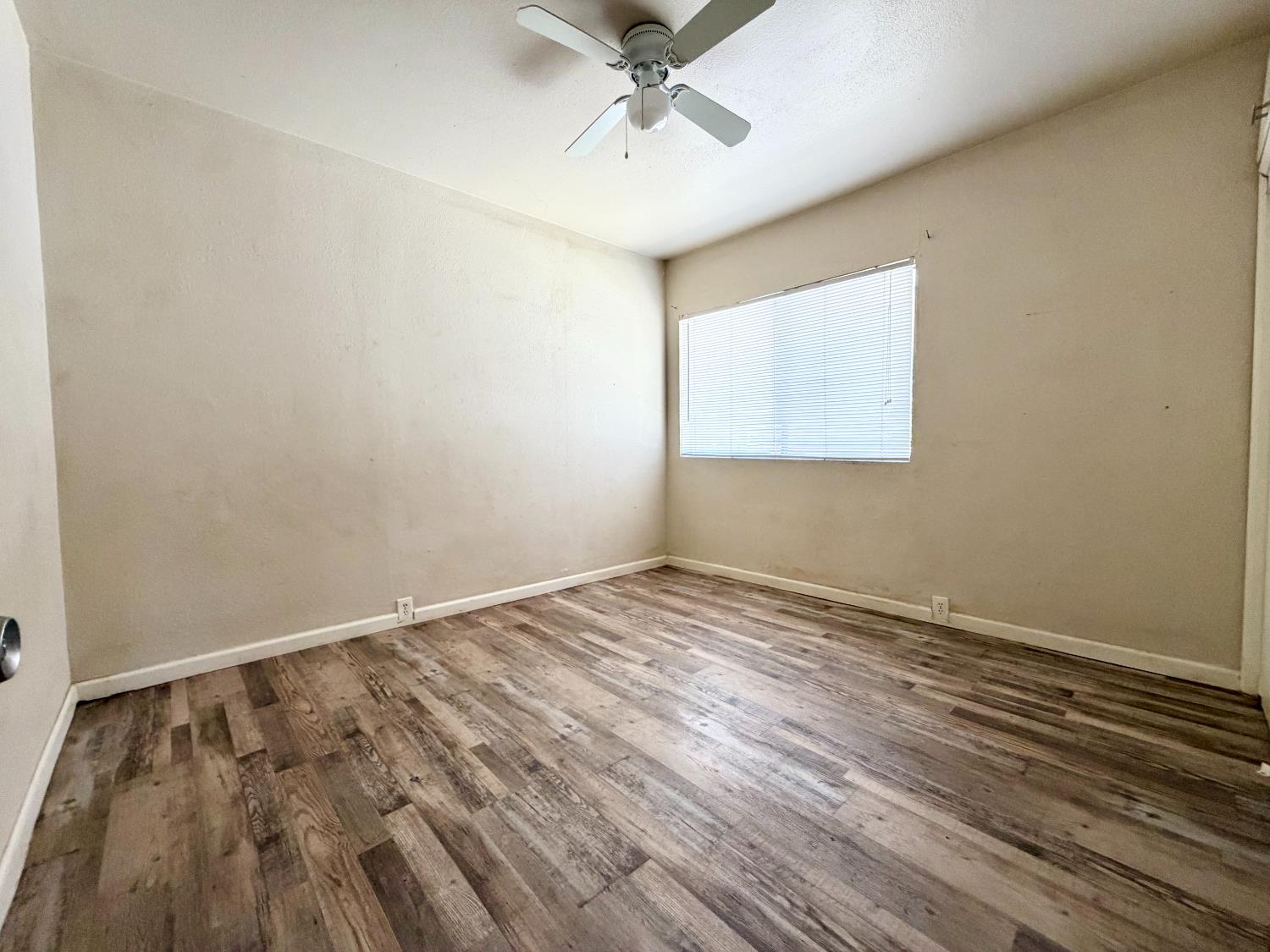232 Hull Ave, Madera, CA 93638