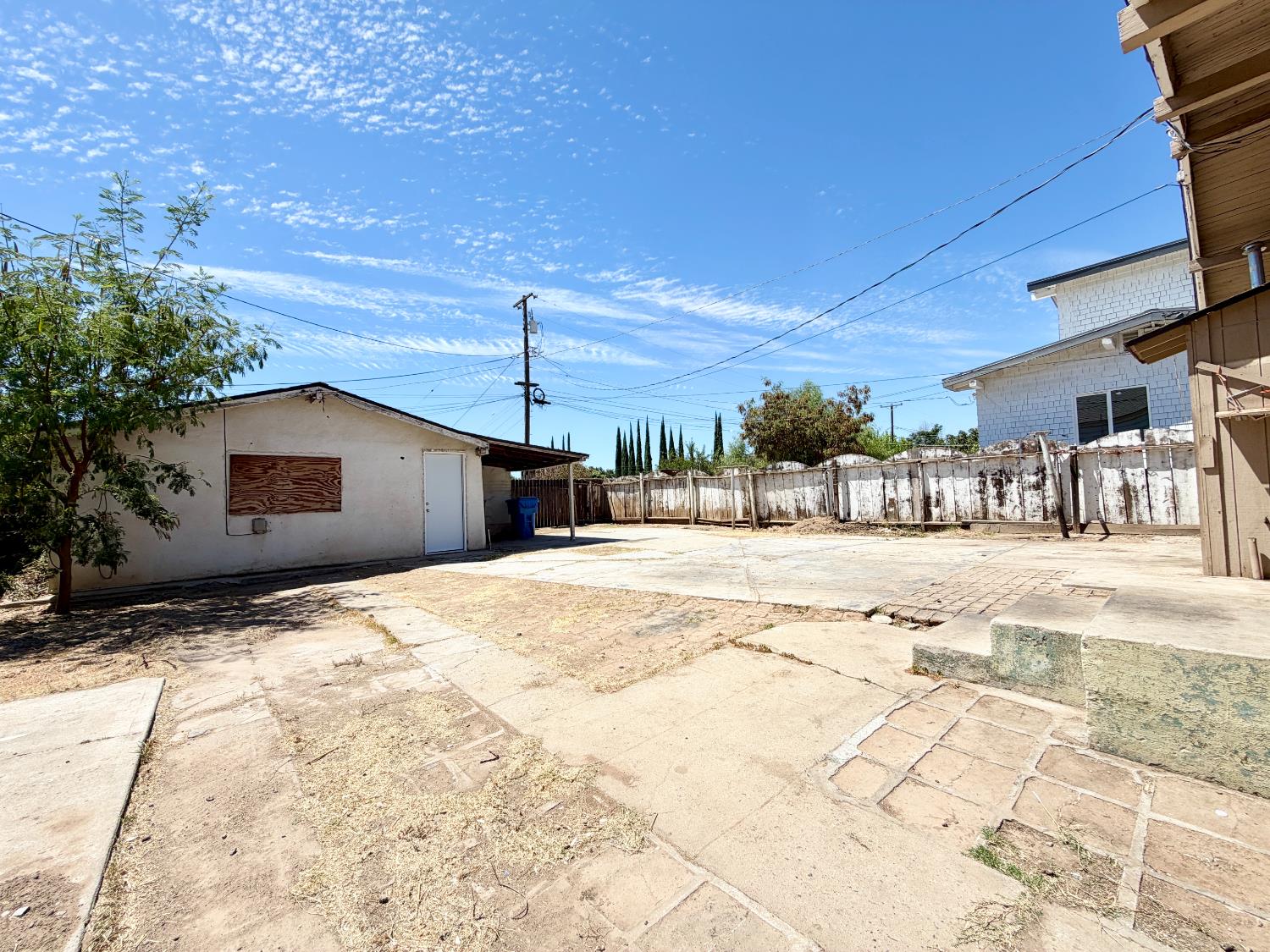 232 Hull Ave, Madera, CA 93638