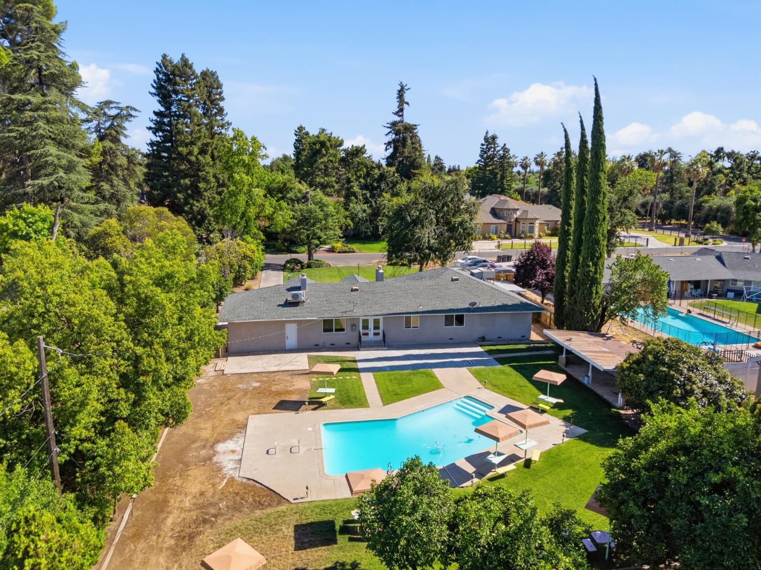 5421 E Liberty Ave, Fresno, CA 93727