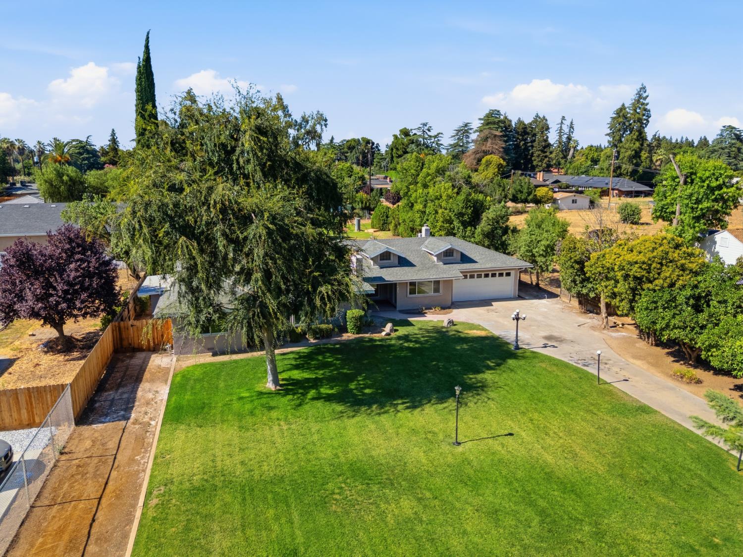 5421 E Liberty Ave, Fresno, CA 93727