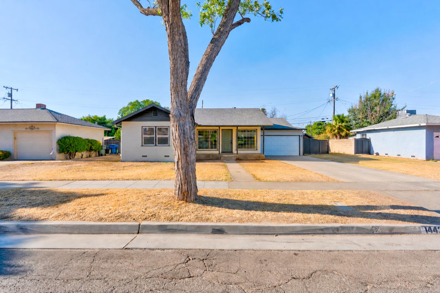 1442 W Flint Way, Fresno, CA 93705