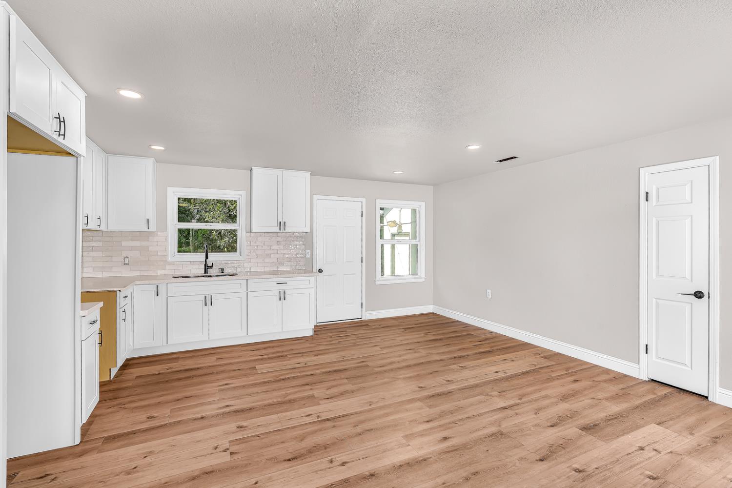 1442 W Flint Way, Fresno, CA 93705
