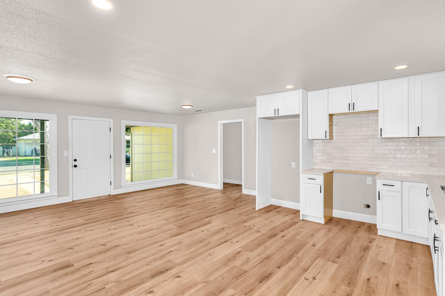 1442 W Flint Way, Fresno, CA 93705