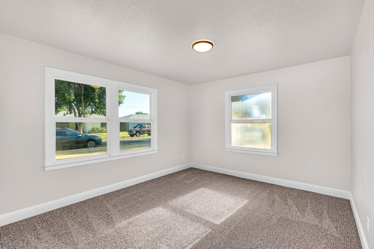 1442 W Flint Way, Fresno, CA 93705