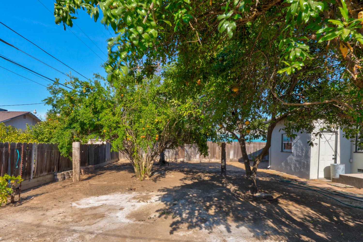 1442 W Flint Way, Fresno, CA 93705