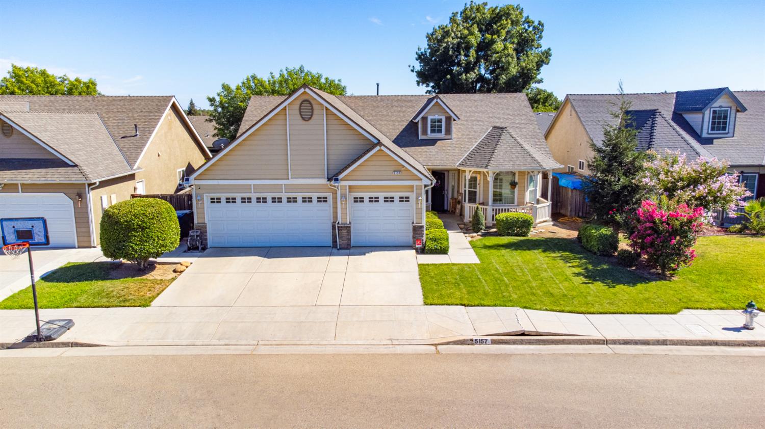 5157 W Hunter Ave, Fresno, CA 93722