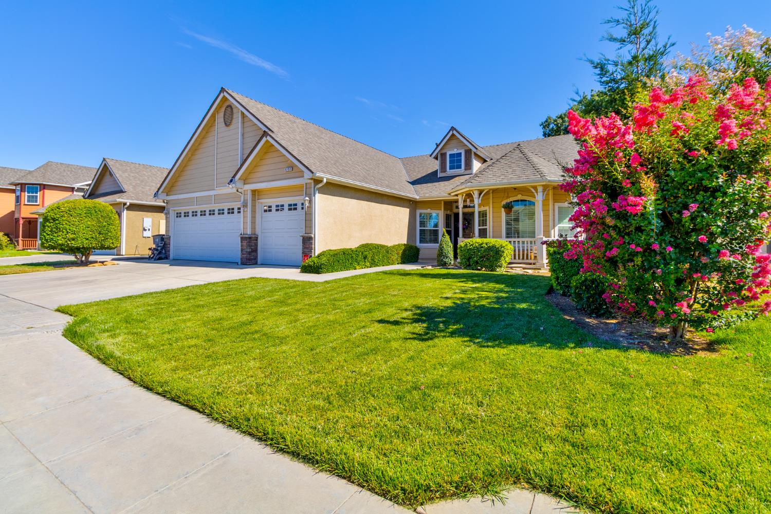 5157 W Hunter Ave, Fresno, CA 93722