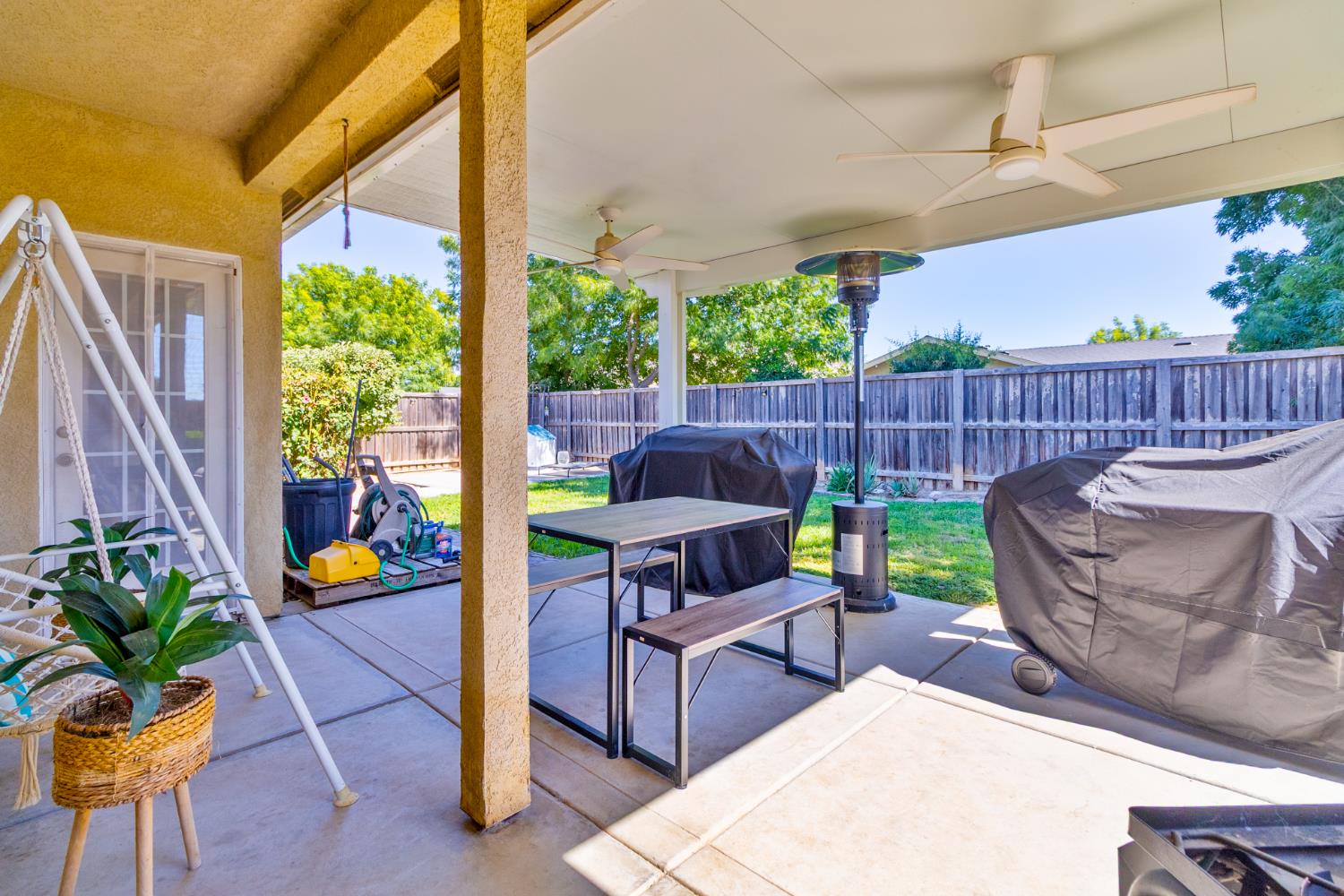 5157 W Hunter Ave, Fresno, CA 93722