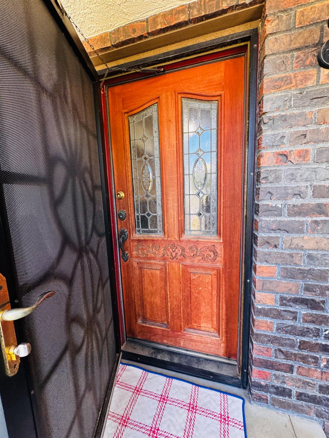 2560 Chestnut St, Hanford, CA 93230