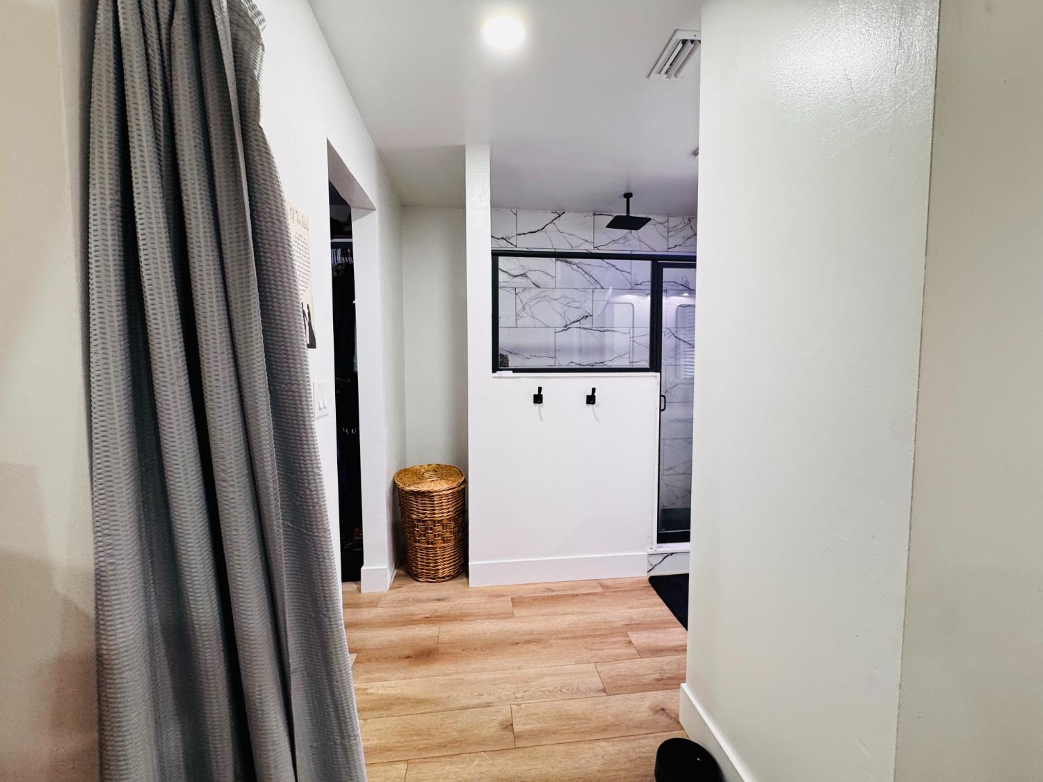 2560 Chestnut St, Hanford, CA 93230