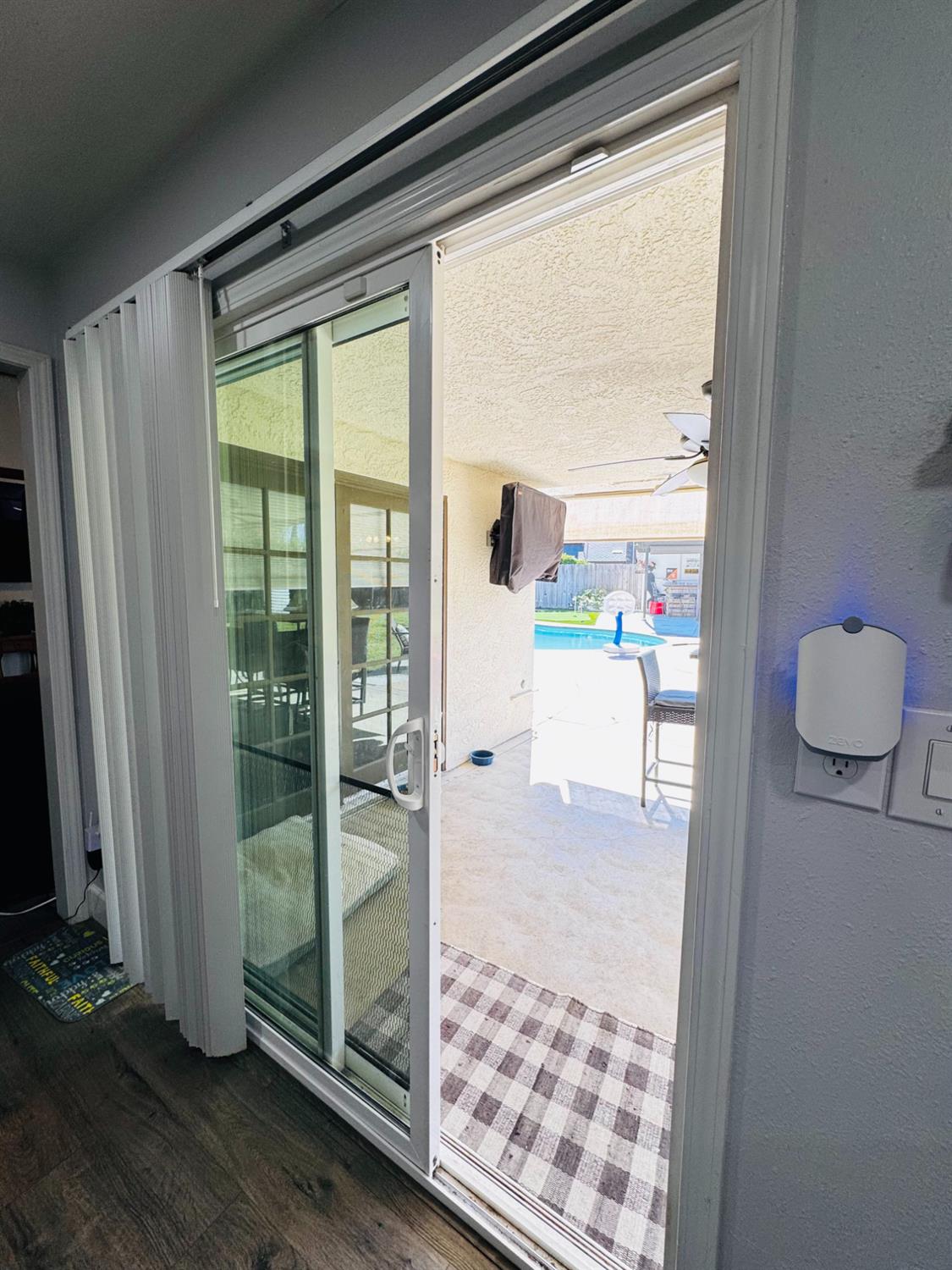 2560 Chestnut St, Hanford, CA 93230