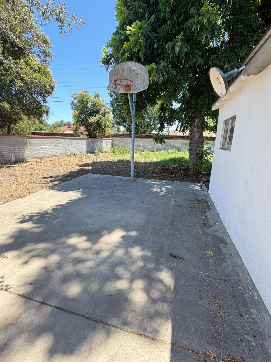 5012 E Belmont Ave, Fresno, CA 93727