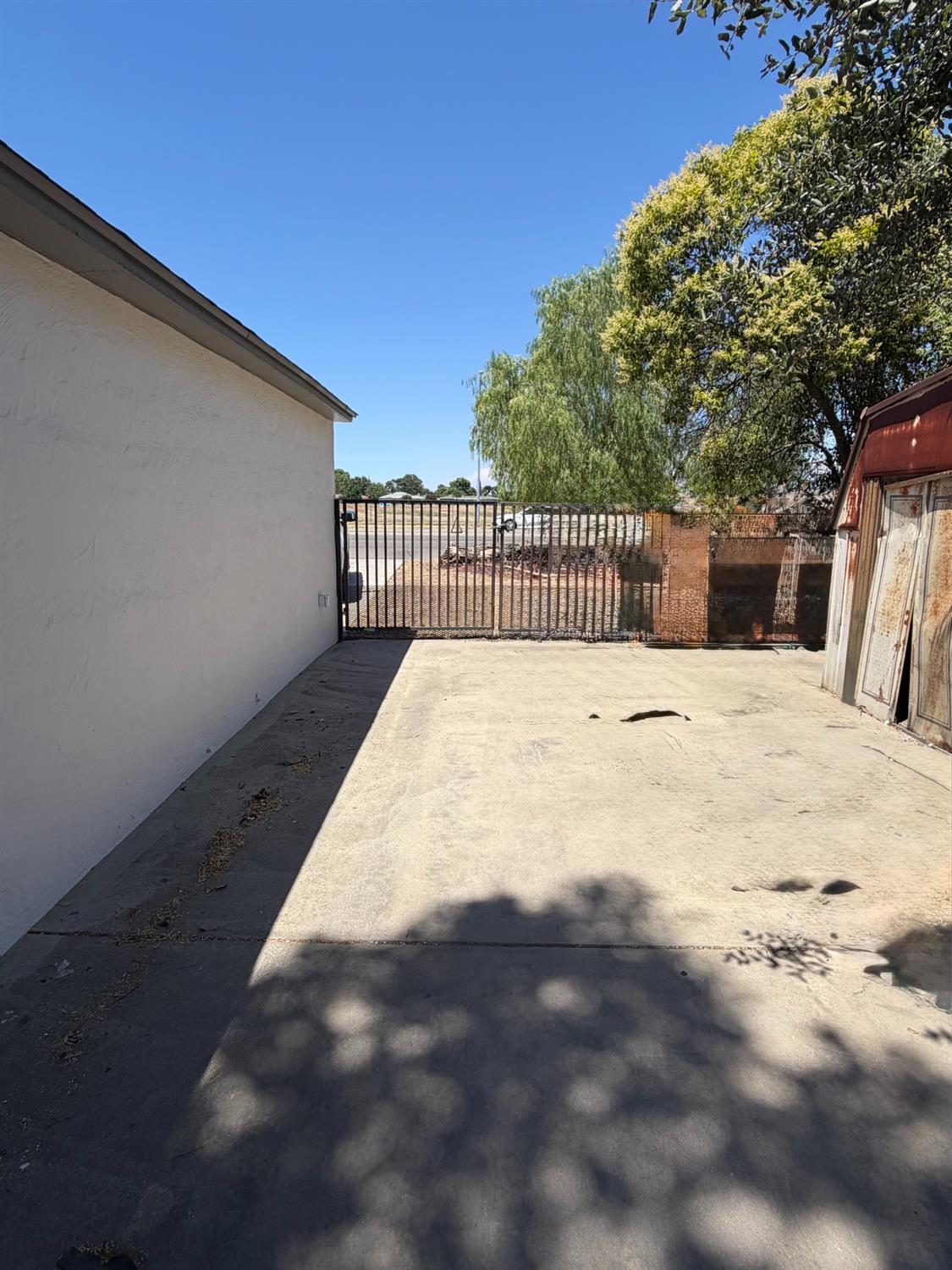 5012 E Belmont Ave, Fresno, CA 93727