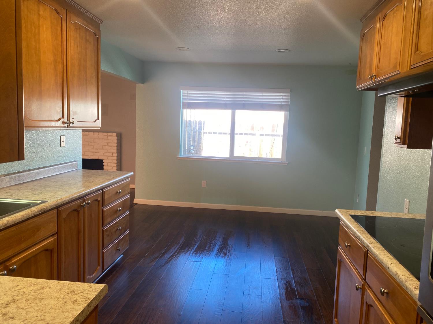 630 W San Gabriel Avenue, Clovis, CA 93612