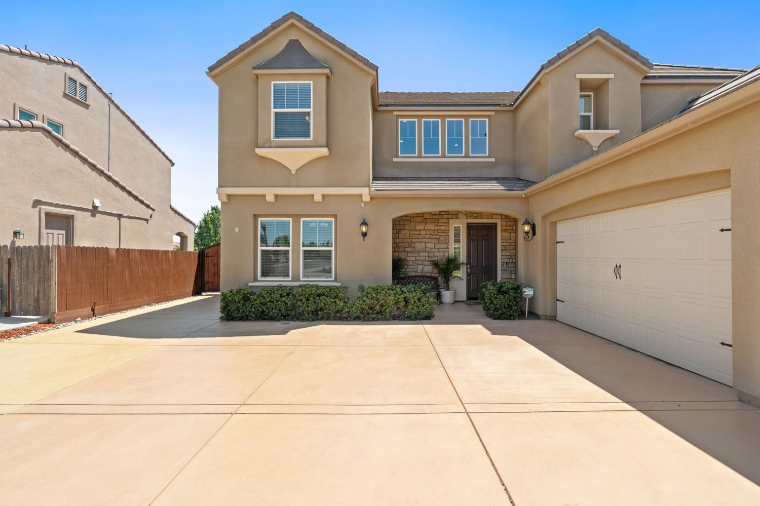 3264 Quincy Ave, Clovis, CA 93619