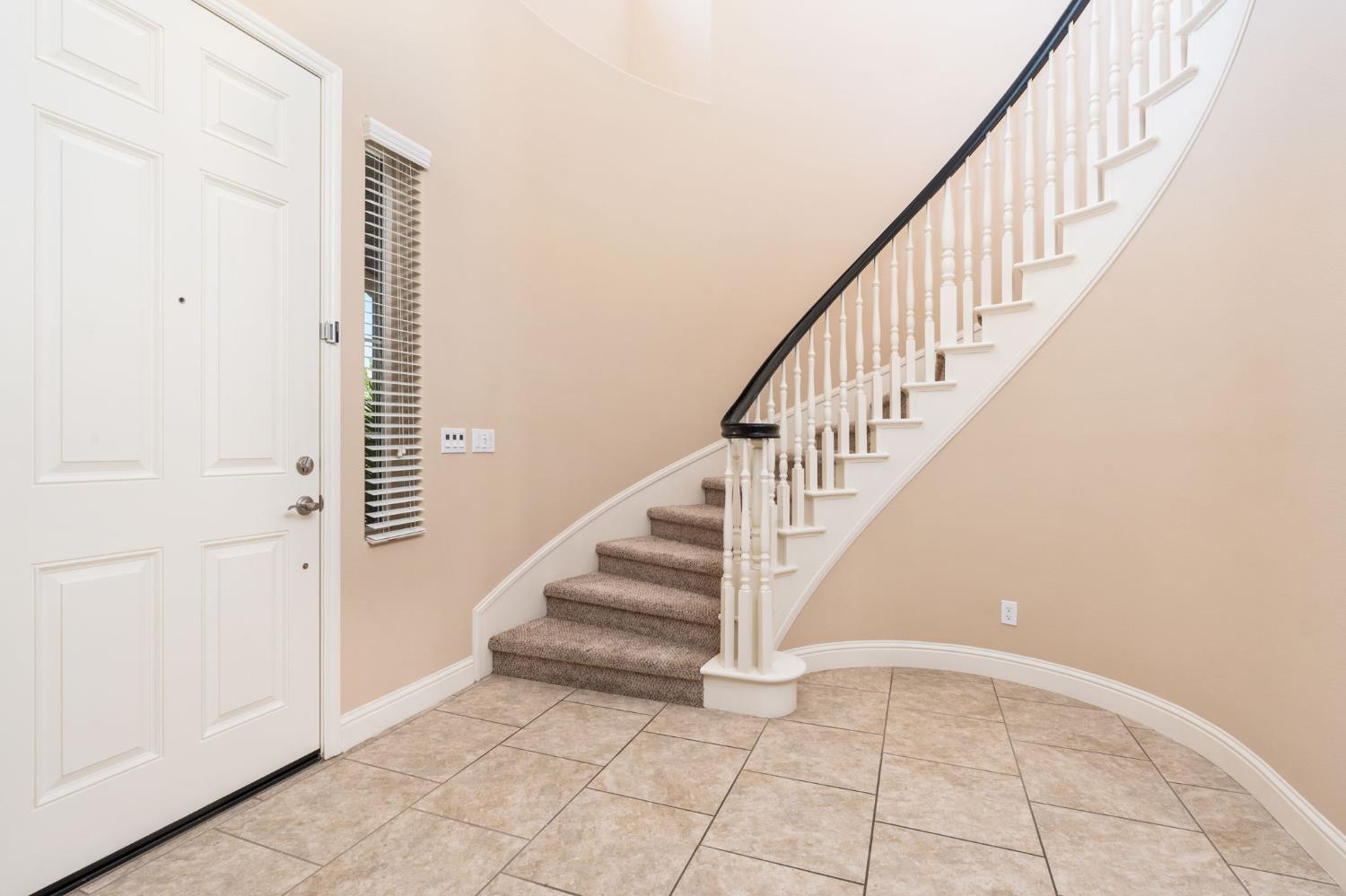 3264 Quincy Ave, Clovis, CA 93619