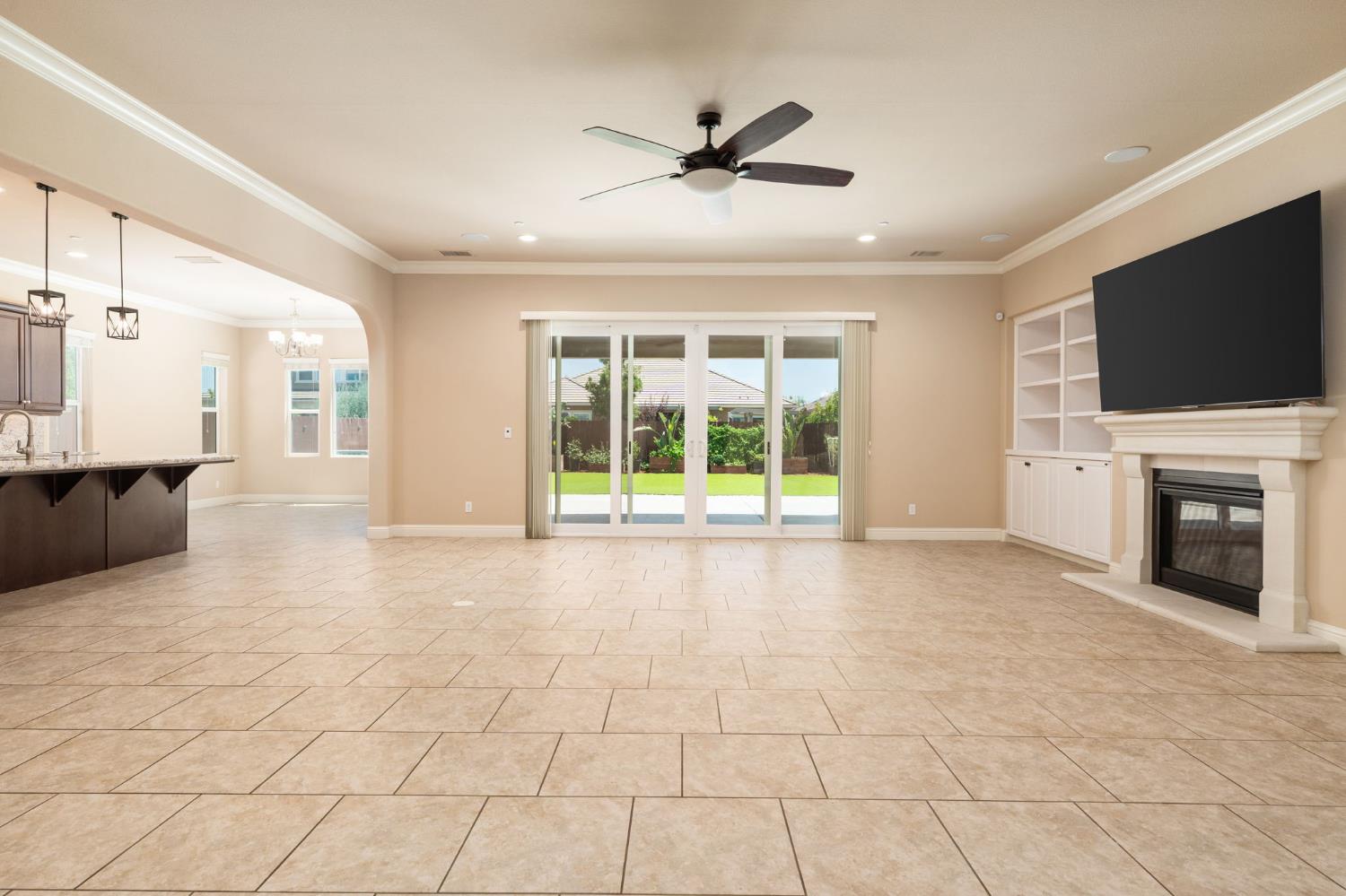 3264 Quincy Ave, Clovis, CA 93619