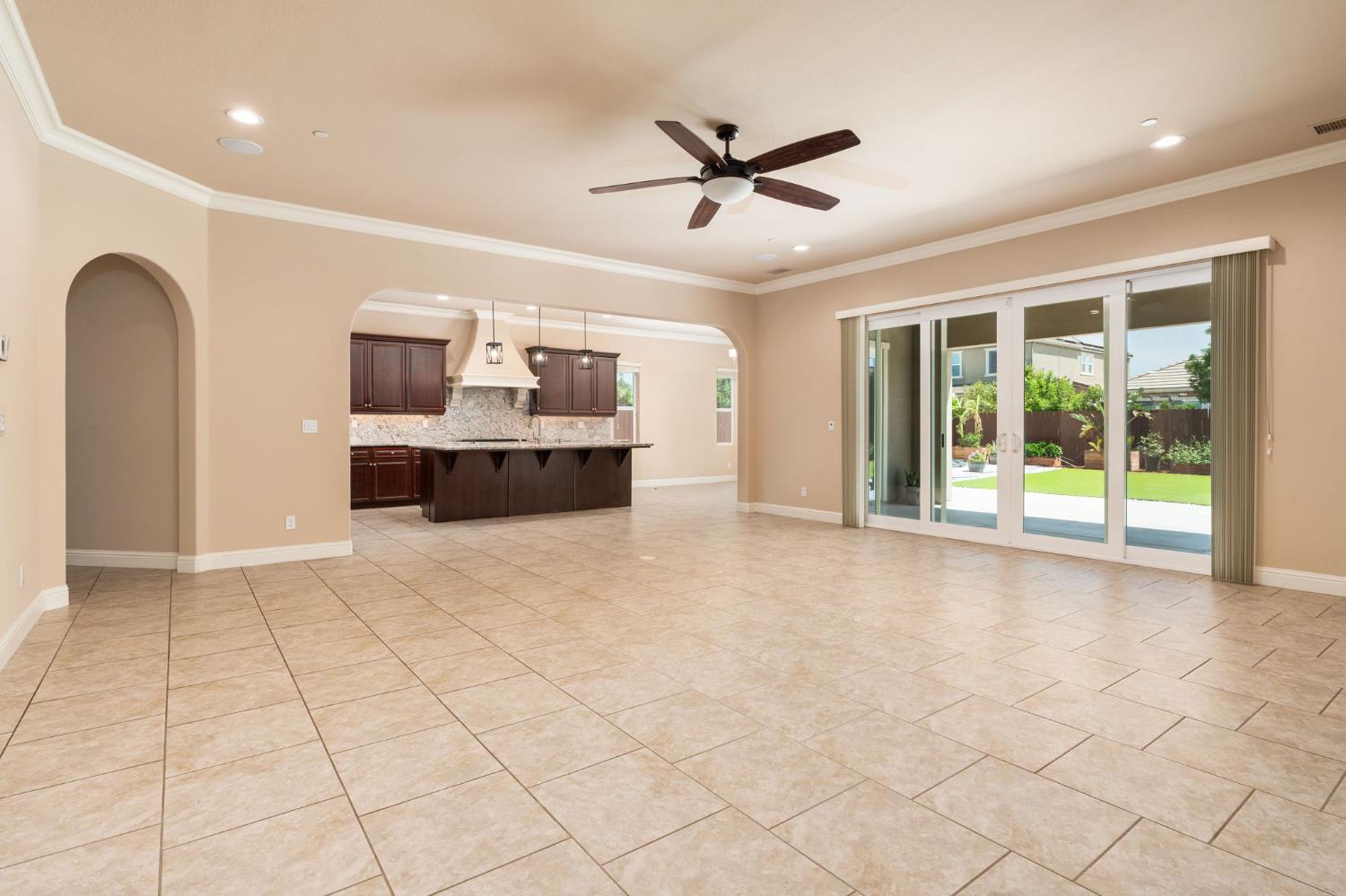3264 Quincy Ave, Clovis, CA 93619