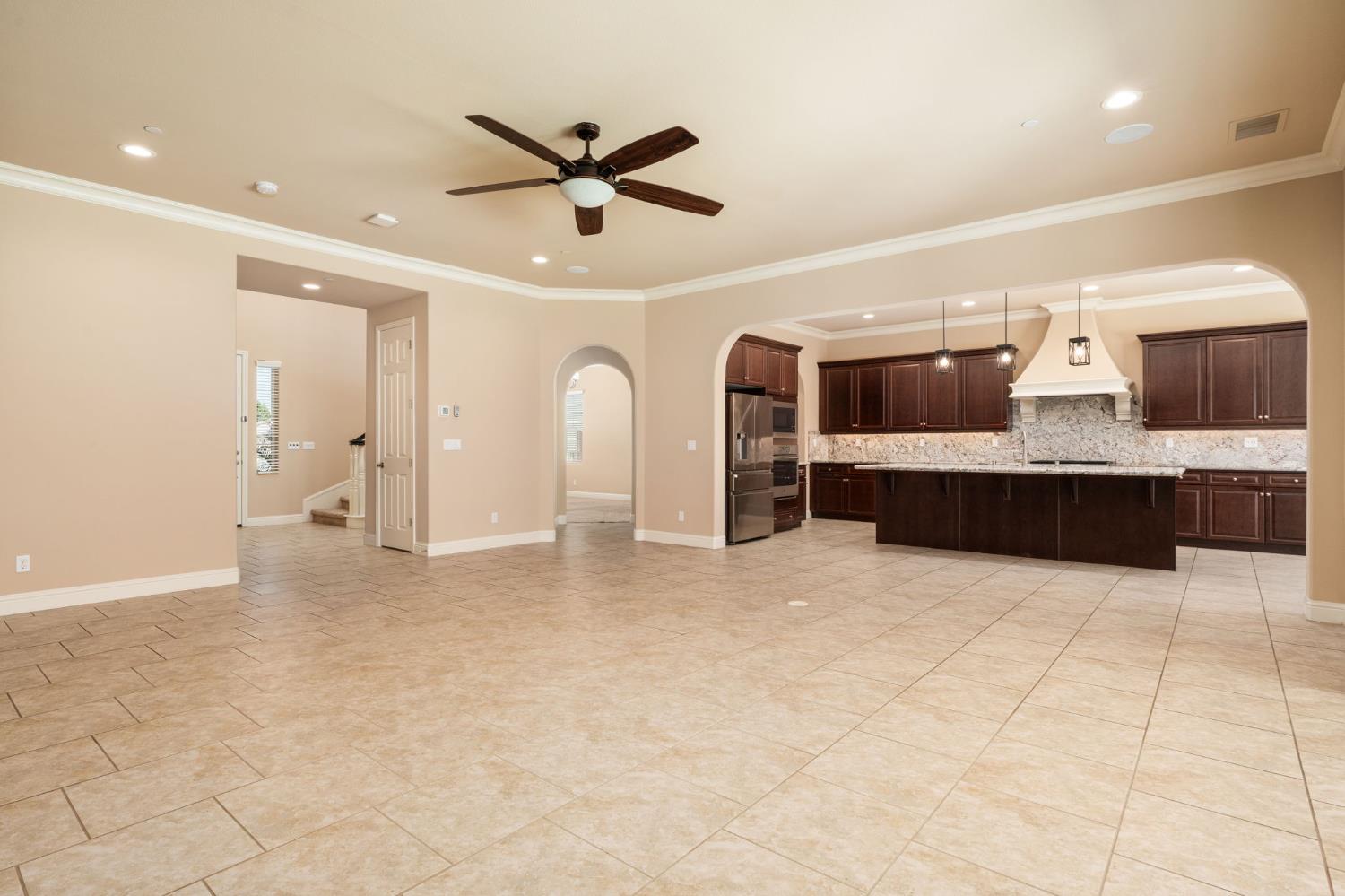 3264 Quincy Ave, Clovis, CA 93619