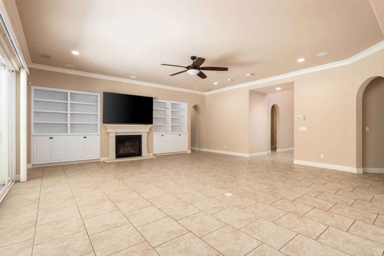 3264 Quincy Ave, Clovis, CA 93619